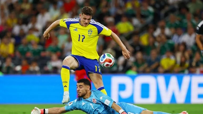 Tunisia sụp đổ phòng ngự, kỷ lục World Cup tan vỡ